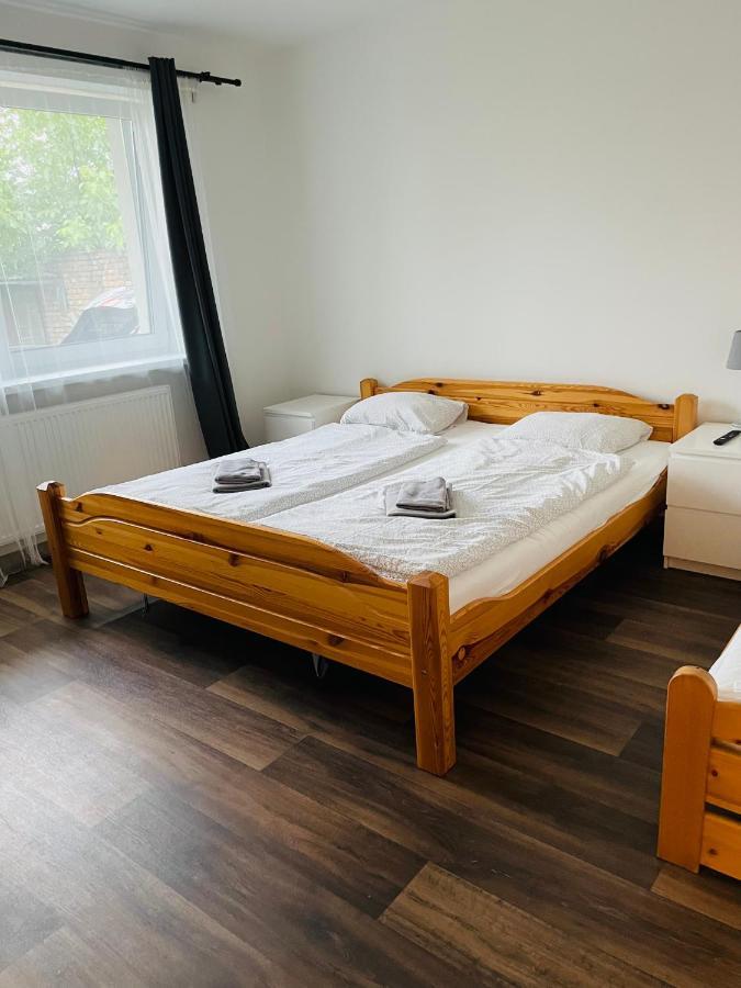 Apartmany Lednice Nejdek Bagian luar foto